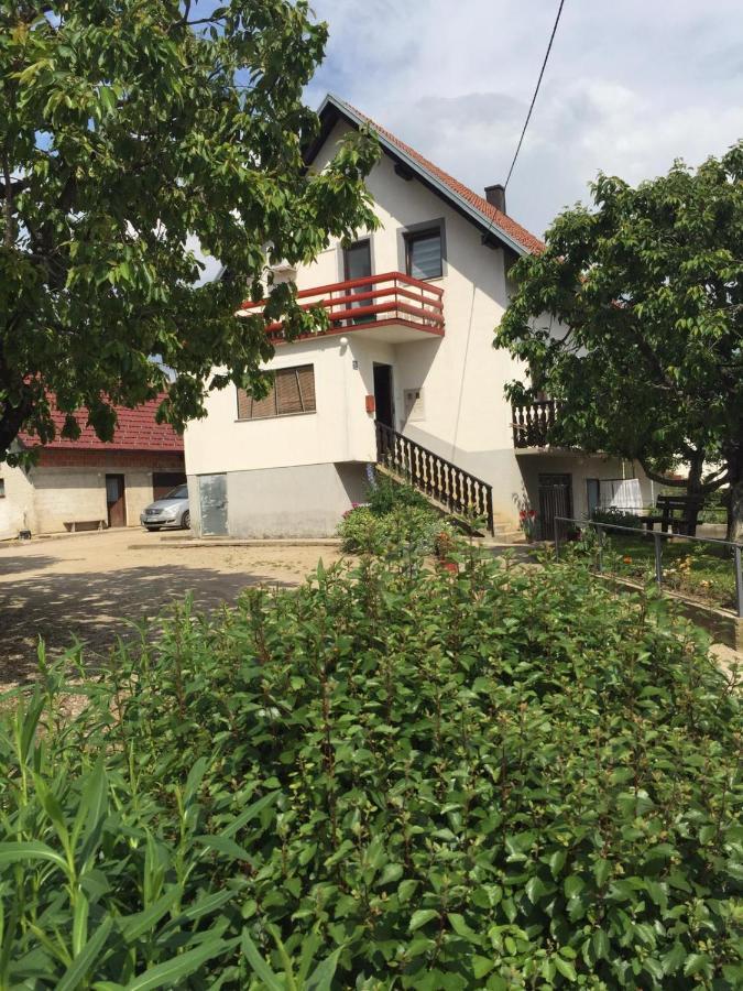 Apartman Laura Смолянац Екстериор снимка
